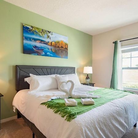 Super Comfy And Spacious 3 Bedroom 10 Minutes From Disney, With Major Shopping 4 Minutes Away キシミー エクステリア 写真
