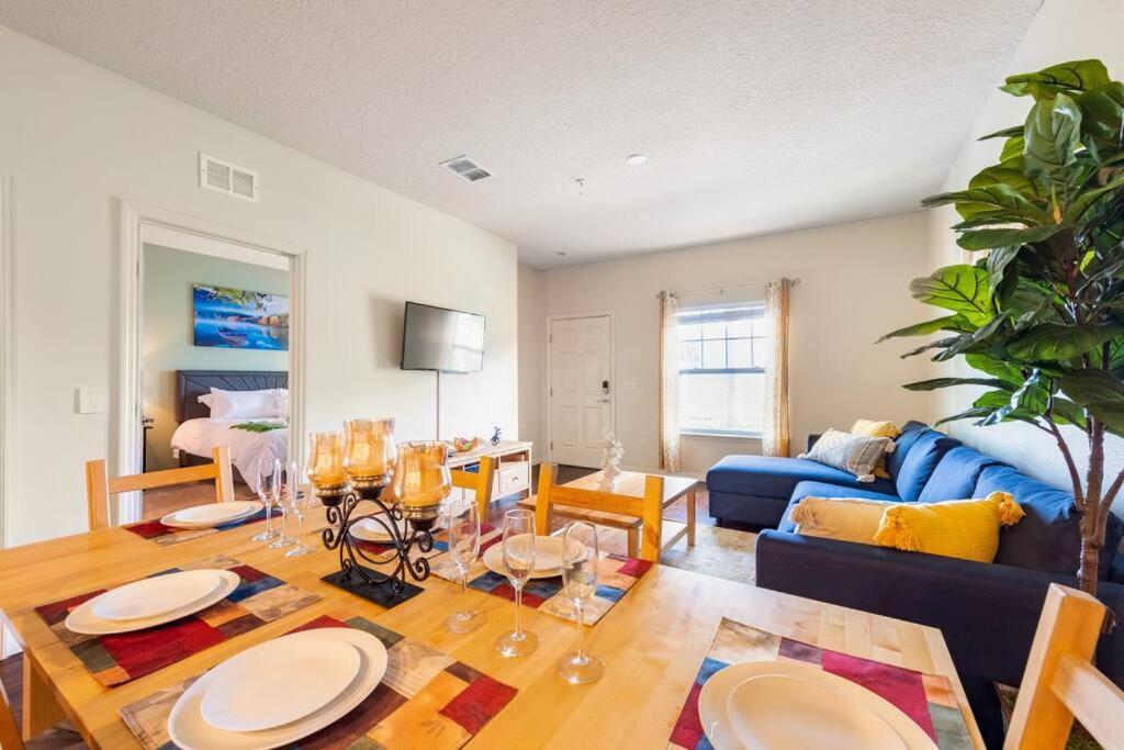 Super Comfy And Spacious 3 Bedroom 10 Minutes From Disney, With Major Shopping 4 Minutes Away キシミー エクステリア 写真