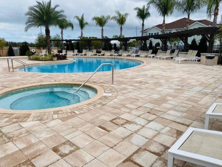 Super Comfy And Spacious 3 Bedroom 10 Minutes From Disney, With Major Shopping 4 Minutes Away キシミー エクステリア 写真