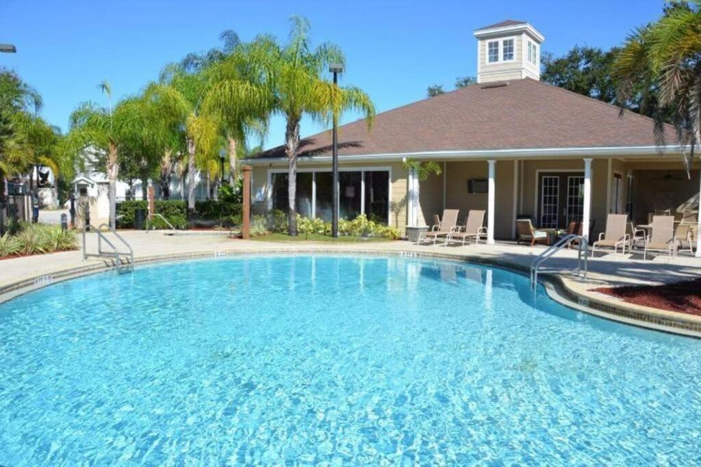 Super Comfy And Spacious 3 Bedroom 10 Minutes From Disney, With Major Shopping 4 Minutes Away キシミー エクステリア 写真