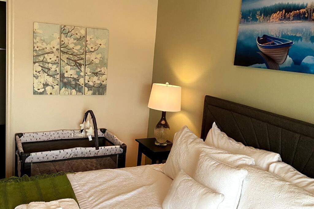Super Comfy And Spacious 3 Bedroom 10 Minutes From Disney, With Major Shopping 4 Minutes Away キシミー エクステリア 写真