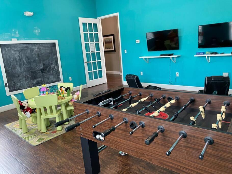 Super Comfy And Spacious 3 Bedroom 10 Minutes From Disney, With Major Shopping 4 Minutes Away キシミー エクステリア 写真