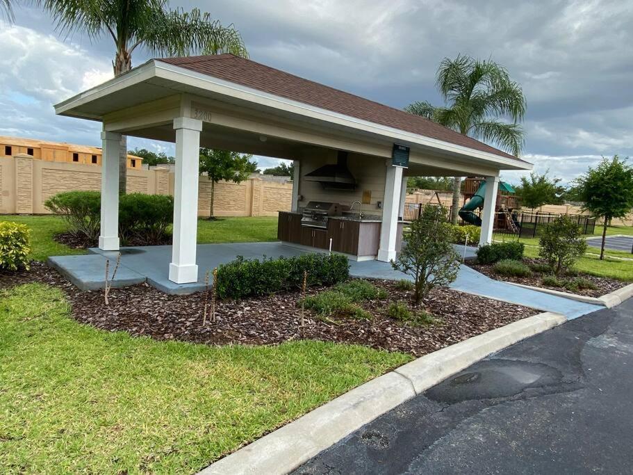 Super Comfy And Spacious 3 Bedroom 10 Minutes From Disney, With Major Shopping 4 Minutes Away キシミー エクステリア 写真