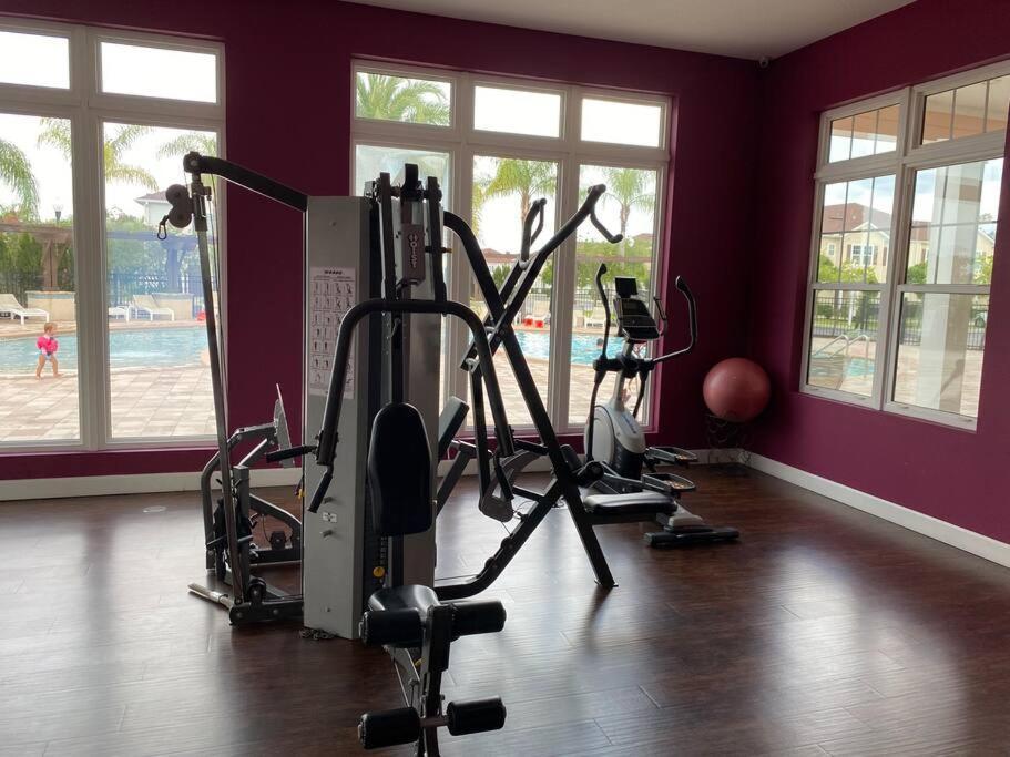 Super Comfy And Spacious 3 Bedroom 10 Minutes From Disney, With Major Shopping 4 Minutes Away キシミー エクステリア 写真