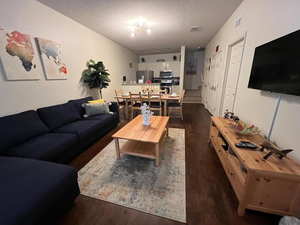 Super Comfy And Spacious 3 Bedroom 10 Minutes From Disney, With Major Shopping 4 Minutes Away キシミー エクステリア 写真